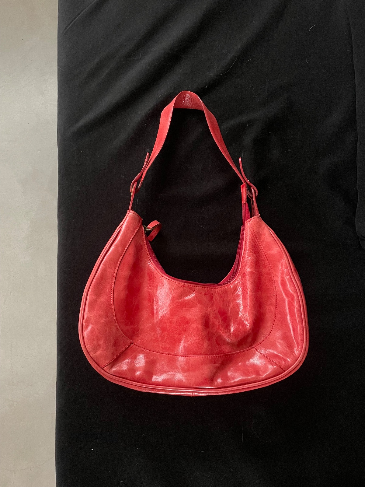 Cartera de cuero roja